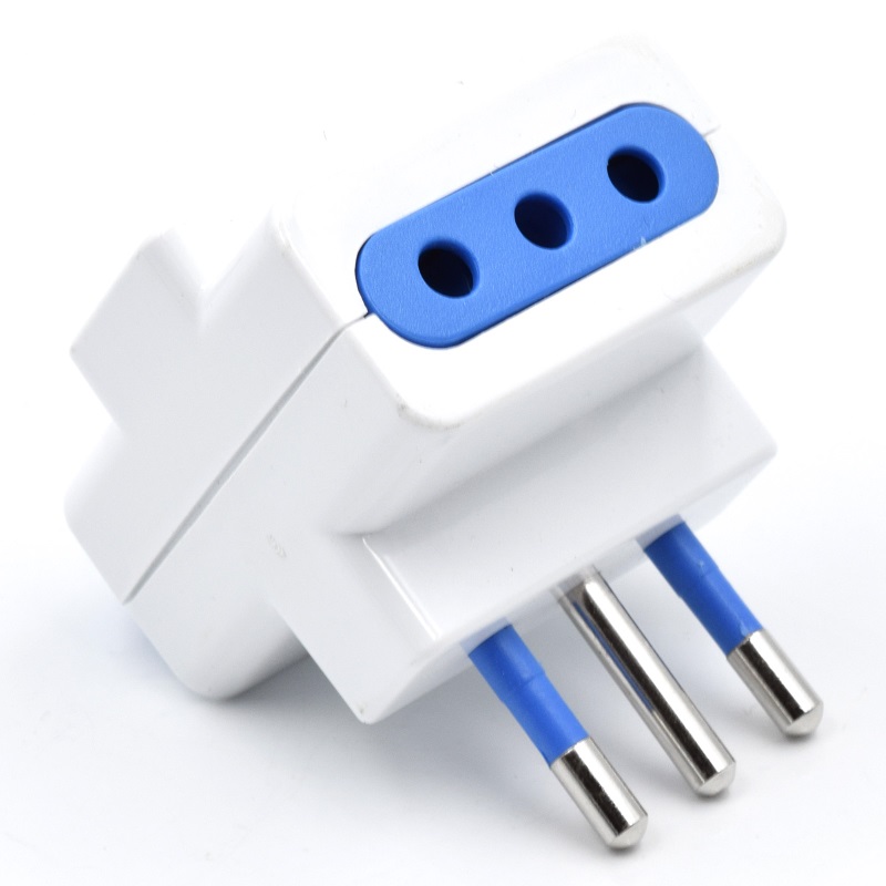 OM13007 | Adattatore semplice 3 prese con spina italiana 10A | OEM | distributori informatica